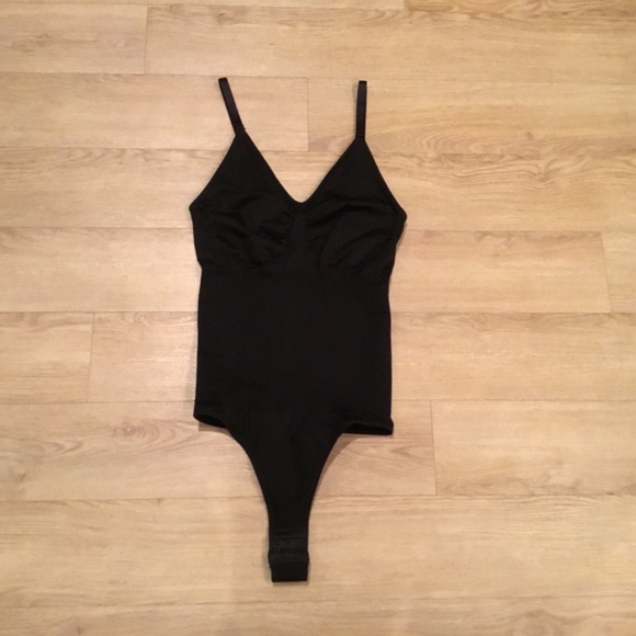 Women’s Ribbed Sculpting Thong Bodysuit Shapewear - Picture 7 of 9